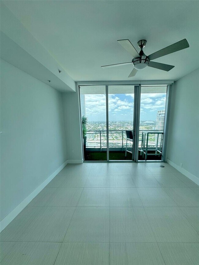 Foto del edificio - 92 SW 3rd St