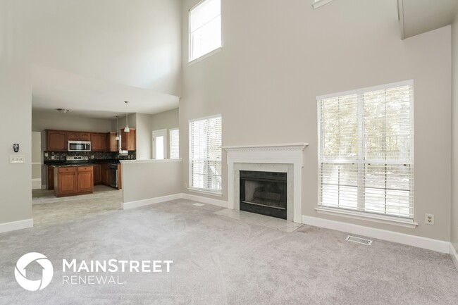 Building Photo - 1011 Nighthawk Ln