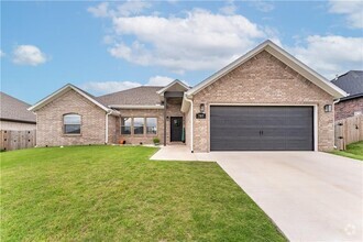 Building Photo - 707 W Jillian St