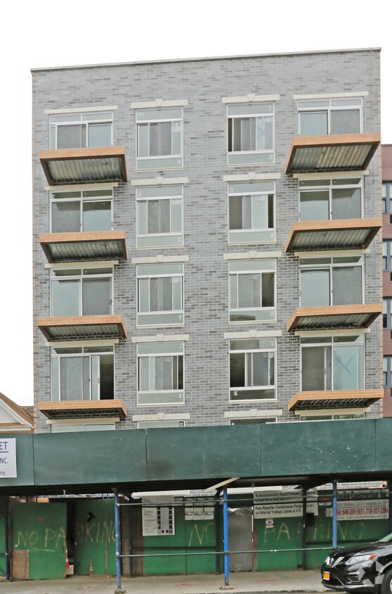 Primary Photo - 9034 171st St