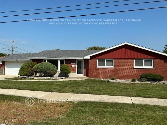 Building Photo - 7648 S Oconto Ave
