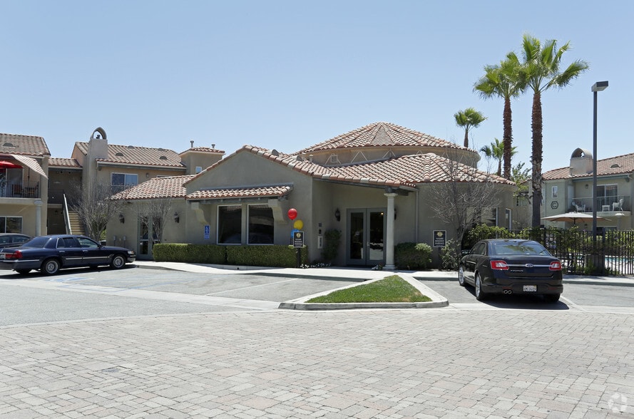 Crescent Heights Luxury Apartment Homes Rentals Murrieta, CA