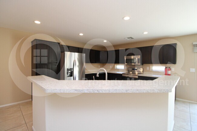 Foto del edificio - 2565 E Southern Ave