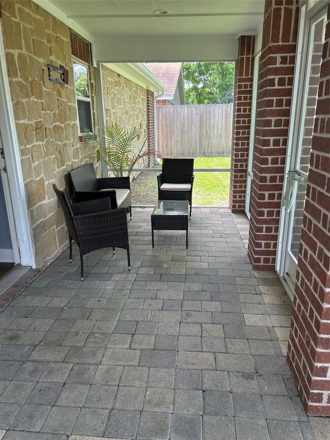 Building Photo - 22810 Braken Carter Ln