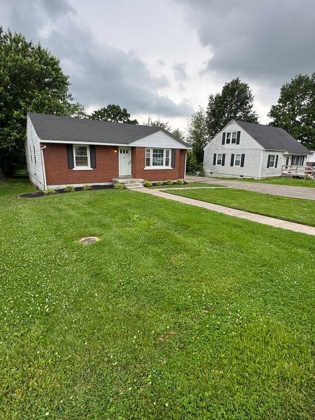 Primary Photo - 504 Logan Ave
