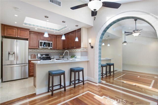 Foto del edificio - 353 Prairie Ct