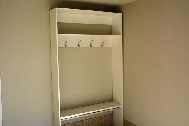 Taquilla de garaje - 6339 Windemere Ln