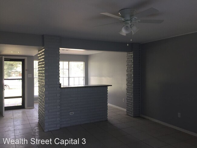 Building Photo - 3 br, 1.5 bath House - 116 Oak St