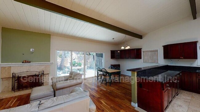 Foto del edificio - 4918 Chaparral Way