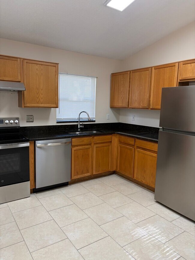 Foto del edificio - Spacious 3 Bd 2 Bth Home Available Now in Minneola!