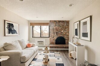 Building Photo - 1008 Corona St