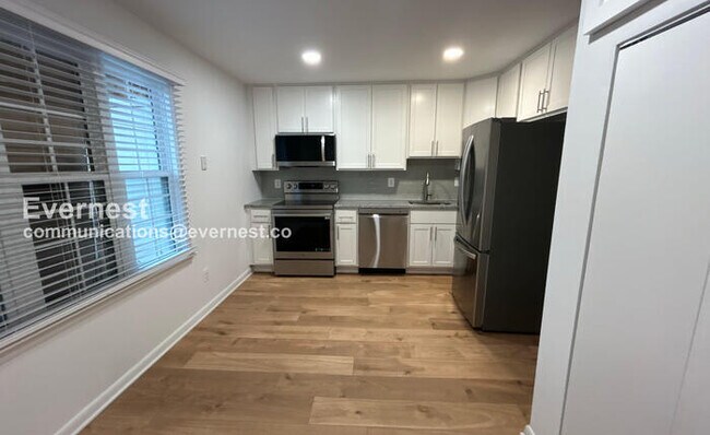 Building Photo - 16318 Taconic Cir