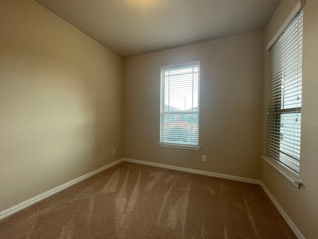 Foto del edificio - LOVELY 4 BEDROOM HOME NEAR TPC - EASY ACCE...