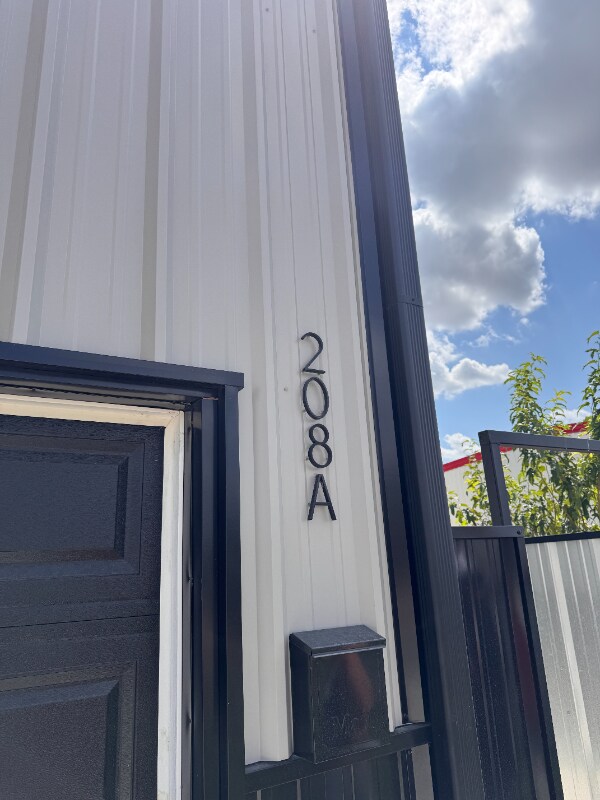 Foto del edificio - 208 N Gilmer St