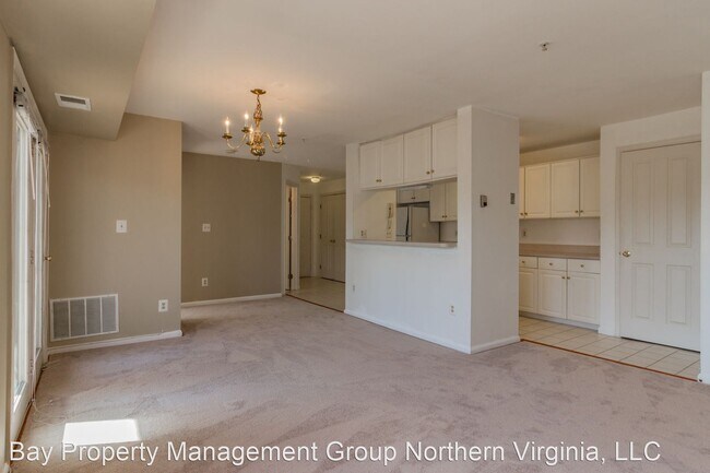 Building Photo - 2 br, 2 bath House - 4120 MONUMENT CT #202