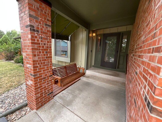 Foto del edificio - 4 Bedroom Home Available Near S Academy Bl...