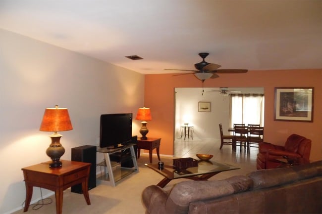 Building Photo - 4204 Surfside Ct