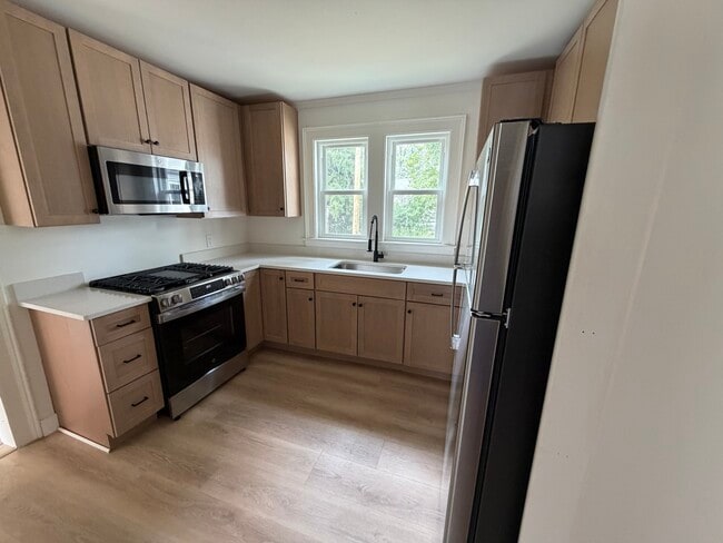 Newly Remodeled Full Kitchen - 382 Pleasant Ave