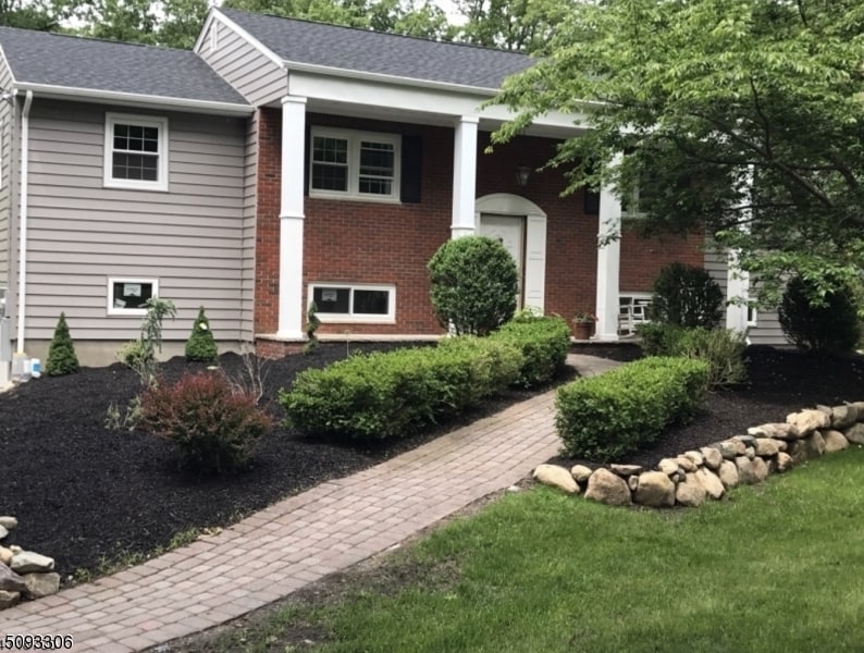 Primary Photo - 20 Hilltop Rd