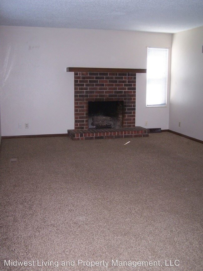 Building Photo - 2352 S Fuller Ct