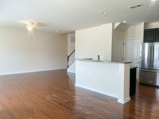 Building Photo - 126 Middleby Way