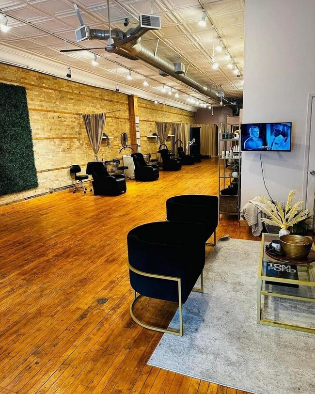 Foto del edificio - 330 Main St