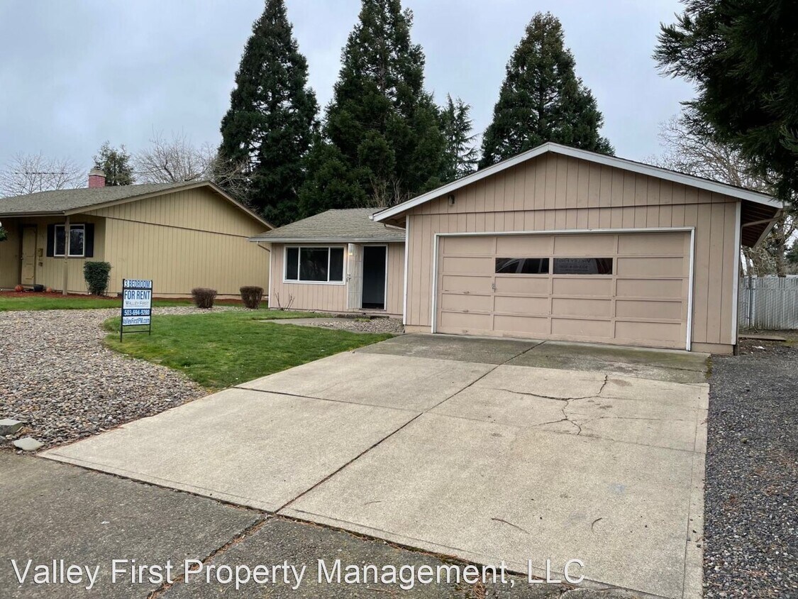 3 br, 2 bath House 4739 Bonanza Dr NE House Rental in Salem, OR