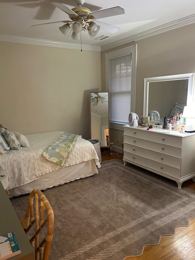 Building Photo - 149 S Bull St