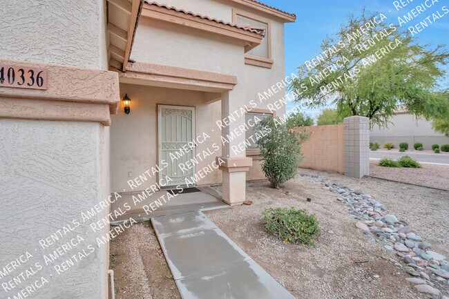 Building Photo - LARGE 5BD 3BA HOME IN SAN TAN. VALLEY!