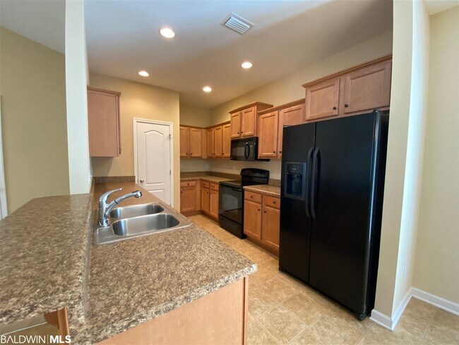 Building Photo - 10183 Fionn Loop