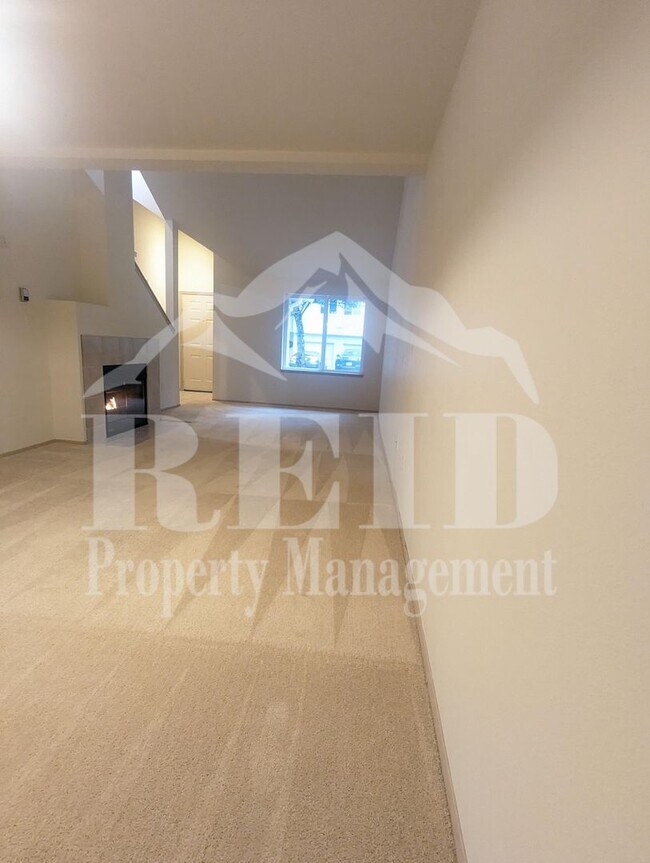 Foto del edificio - 12949 Granite Ln NW
