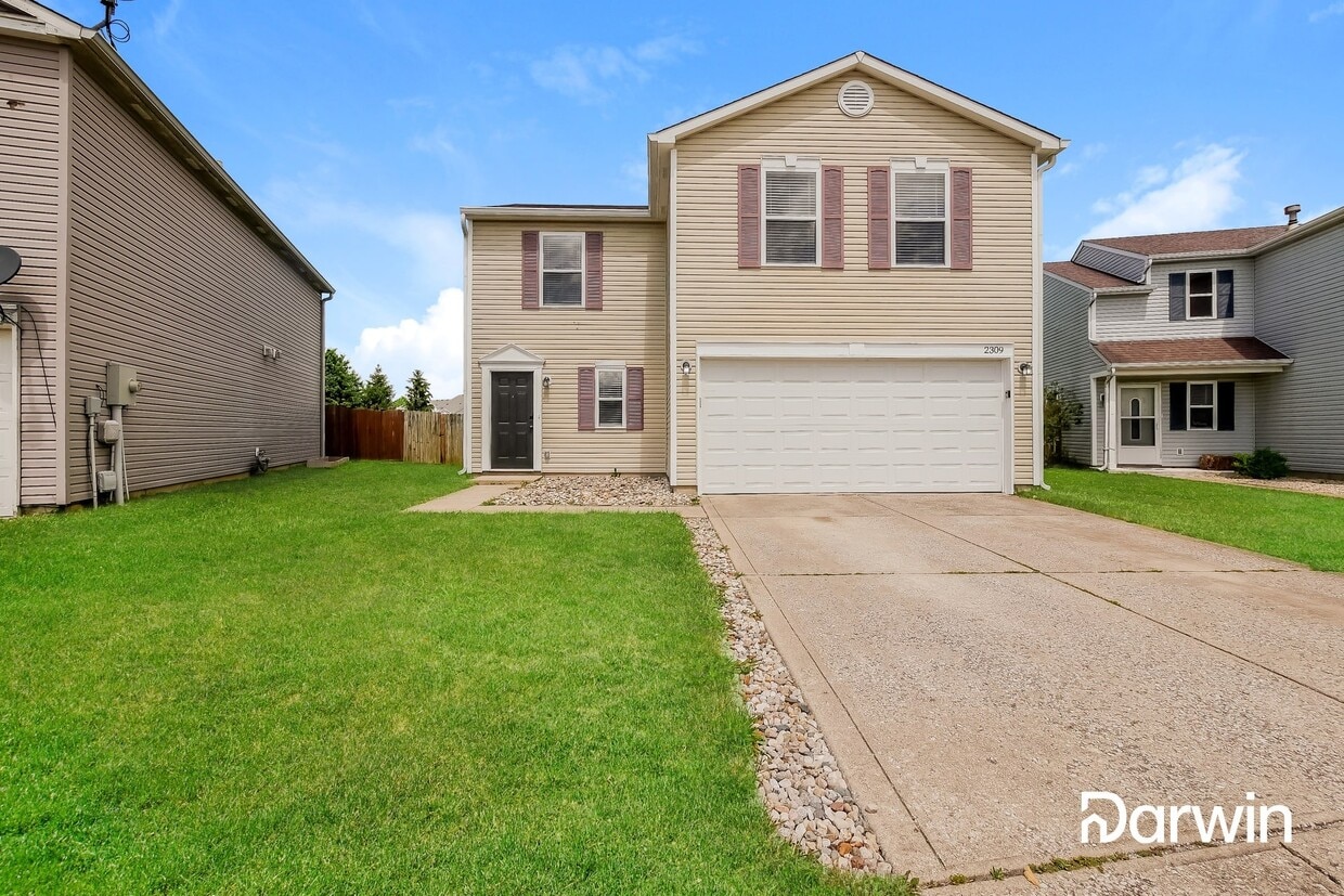 Primary Photo - 2309 Harvest Moon Dr, Greenwood, IN 46143