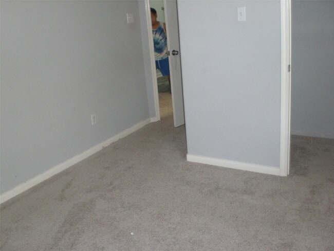 Building Photo - 5742 Saluda Creek Ln
