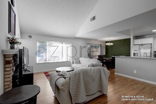Foto del edificio - 2110 Alexander Way