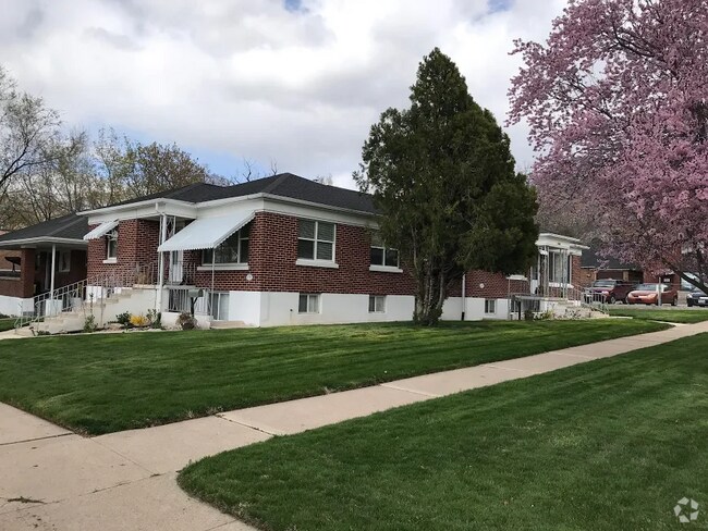 Building Photo - 2784 Brinker Ave