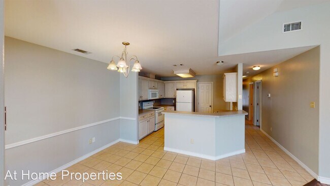 Building Photo - 3 br, 3 bath House - 1007 Sun Meadow Court