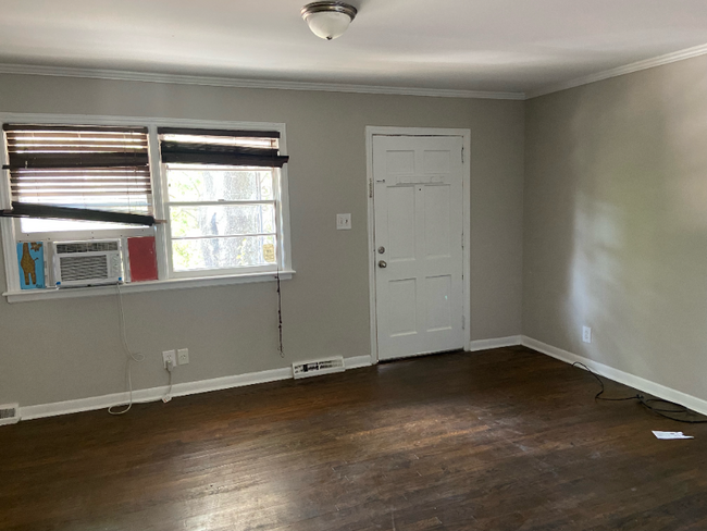 Building Photo - 1814 House Ave