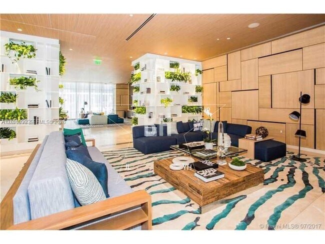 Foto del edificio - 55 SW 9th St