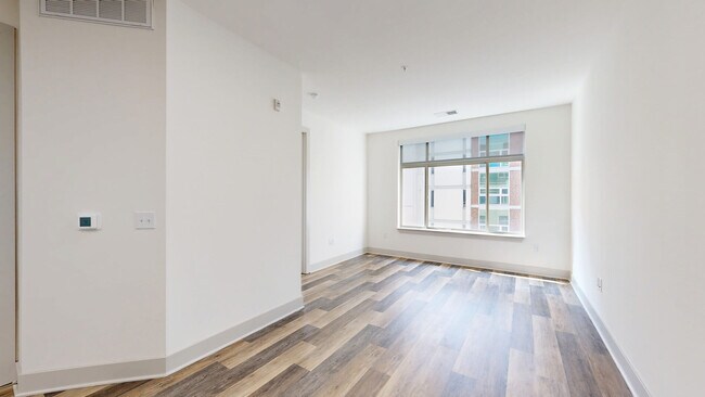 Interior Photo - 322 on North Broad