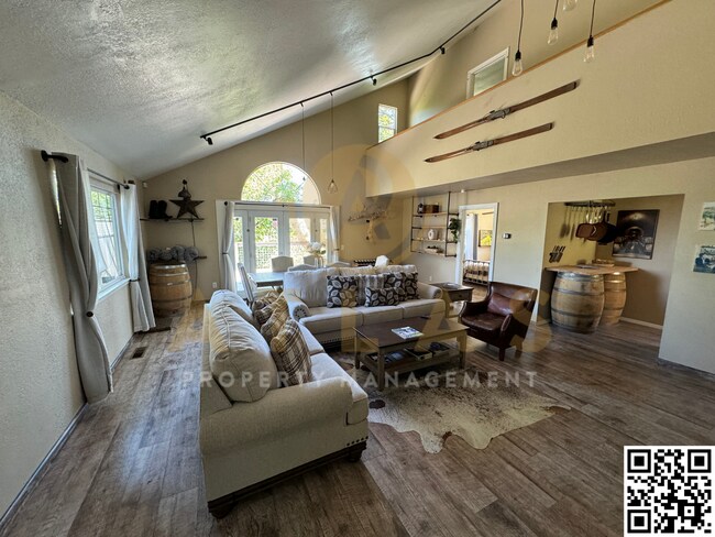 Building Photo - Stunning Single-Family Home in Napa