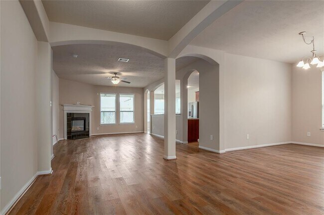 Foto del edificio - 24119 Auburn Woods Ct