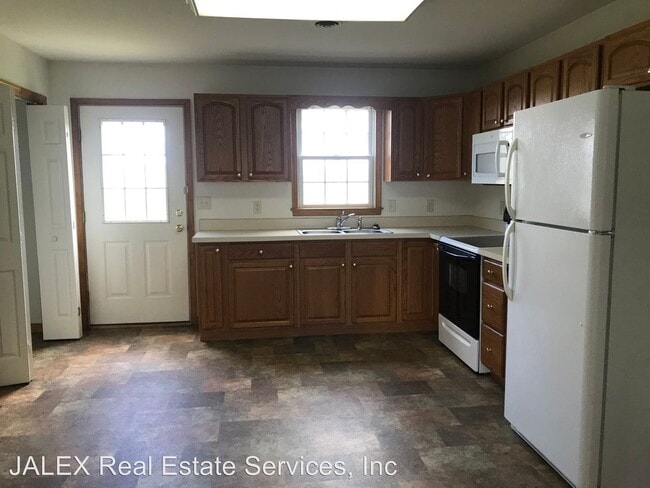 Building Photo - 3 br, 1.5 bath House - 6249 Mountain View Dr