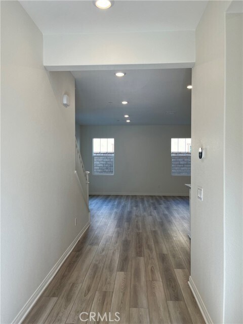 Building Photo - 3953 E La Jolla St