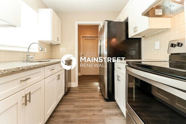 Building Photo - 3 Bedroom Pet-Friendly Home in Spring Hill...