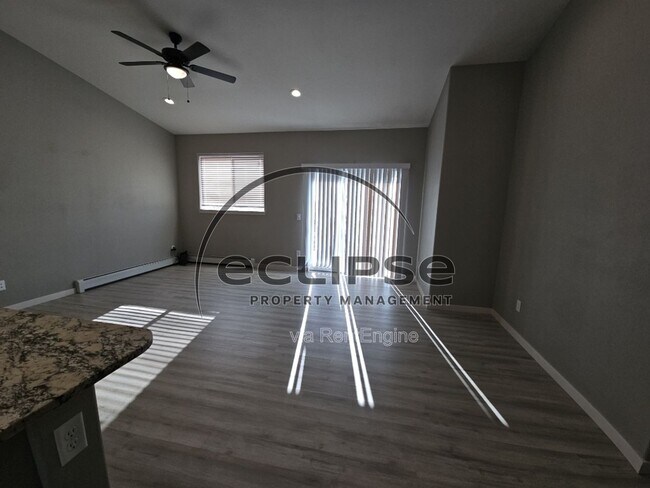 Foto del edificio - 507 Crestone Ave