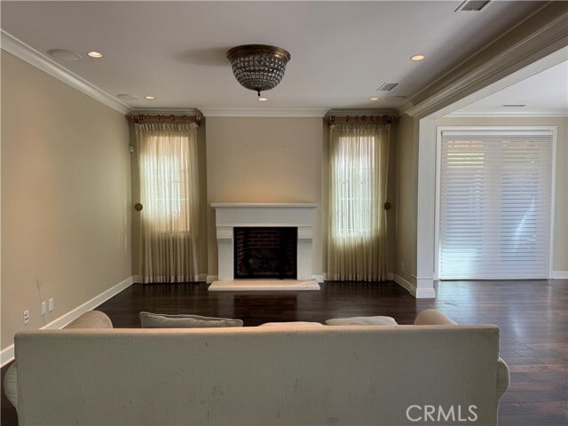 Building Photo - 80 Cipresso