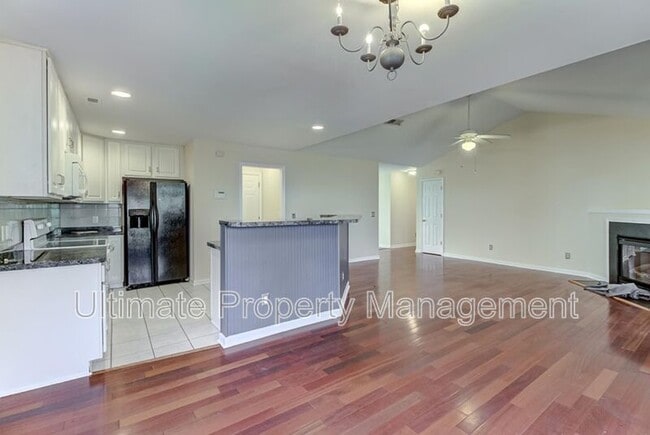 Building Photo - 105 Southern Magnolia Ct