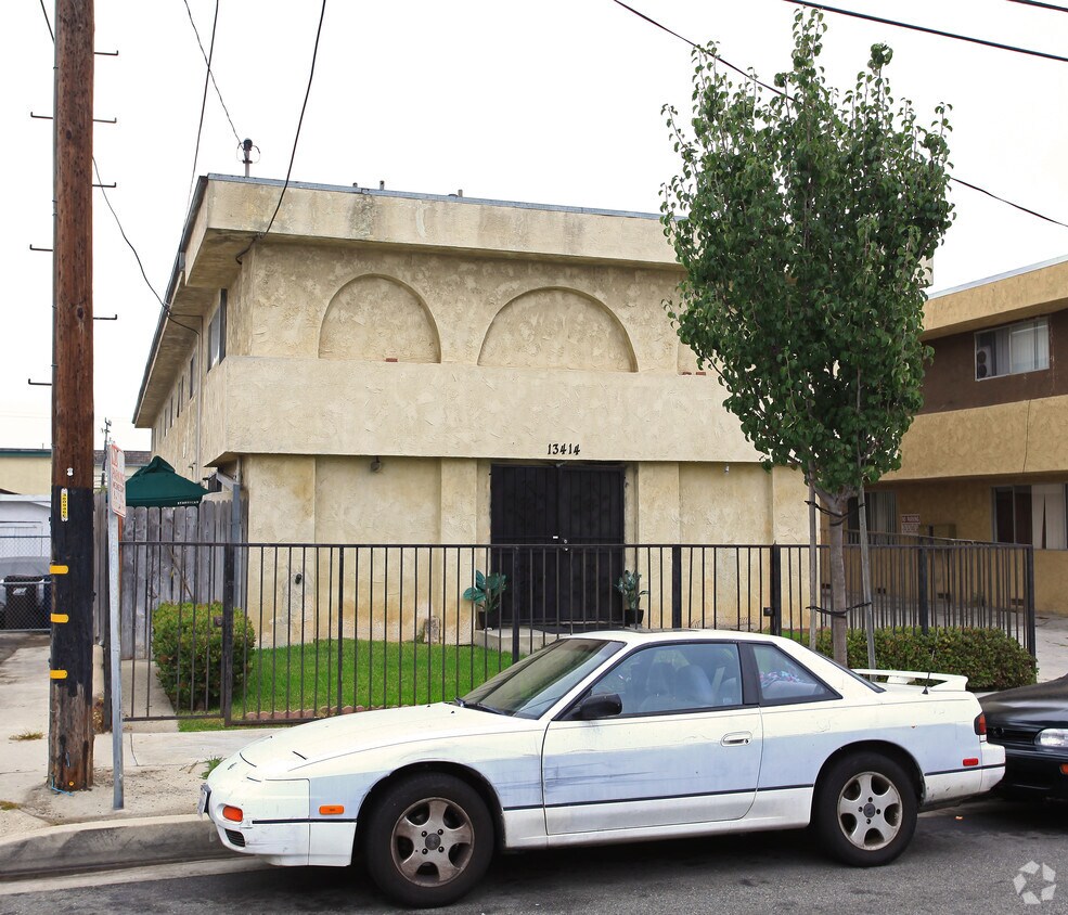 Foto del edificio - 13414 Roselle Ave