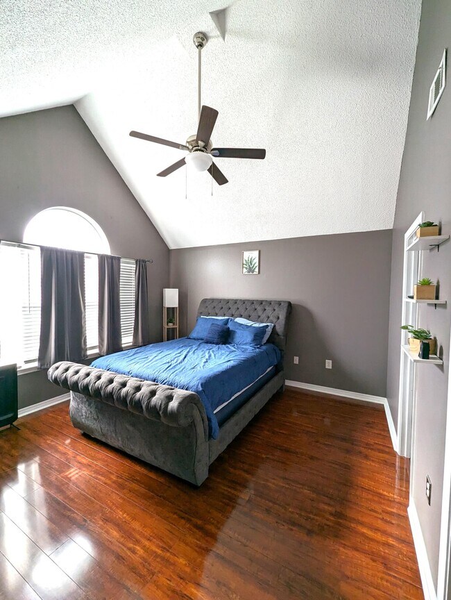 Building Photo - 431 Sandy Ridge Cir