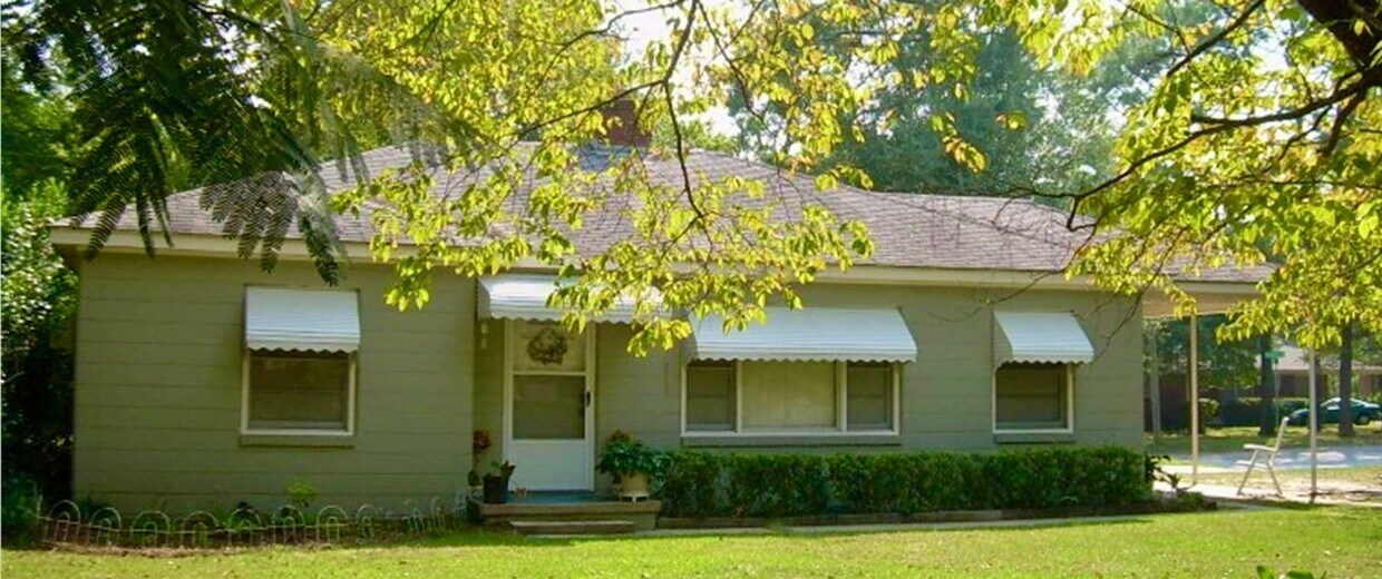 Primary Photo - 1312 Colquitt Ave